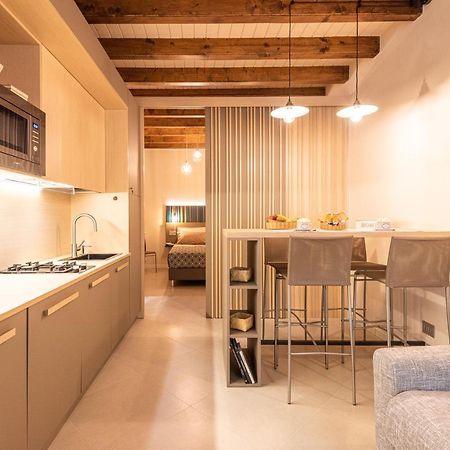 Dreamy Apartment Tre Corone Old Town Desenzano del Garda Exterior foto
