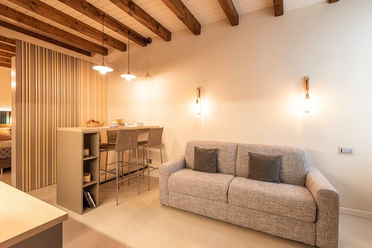 Dreamy Apartment Tre Corone Old Town Cir 017067-Cni-00565 Desenzano del Garda Exterior foto